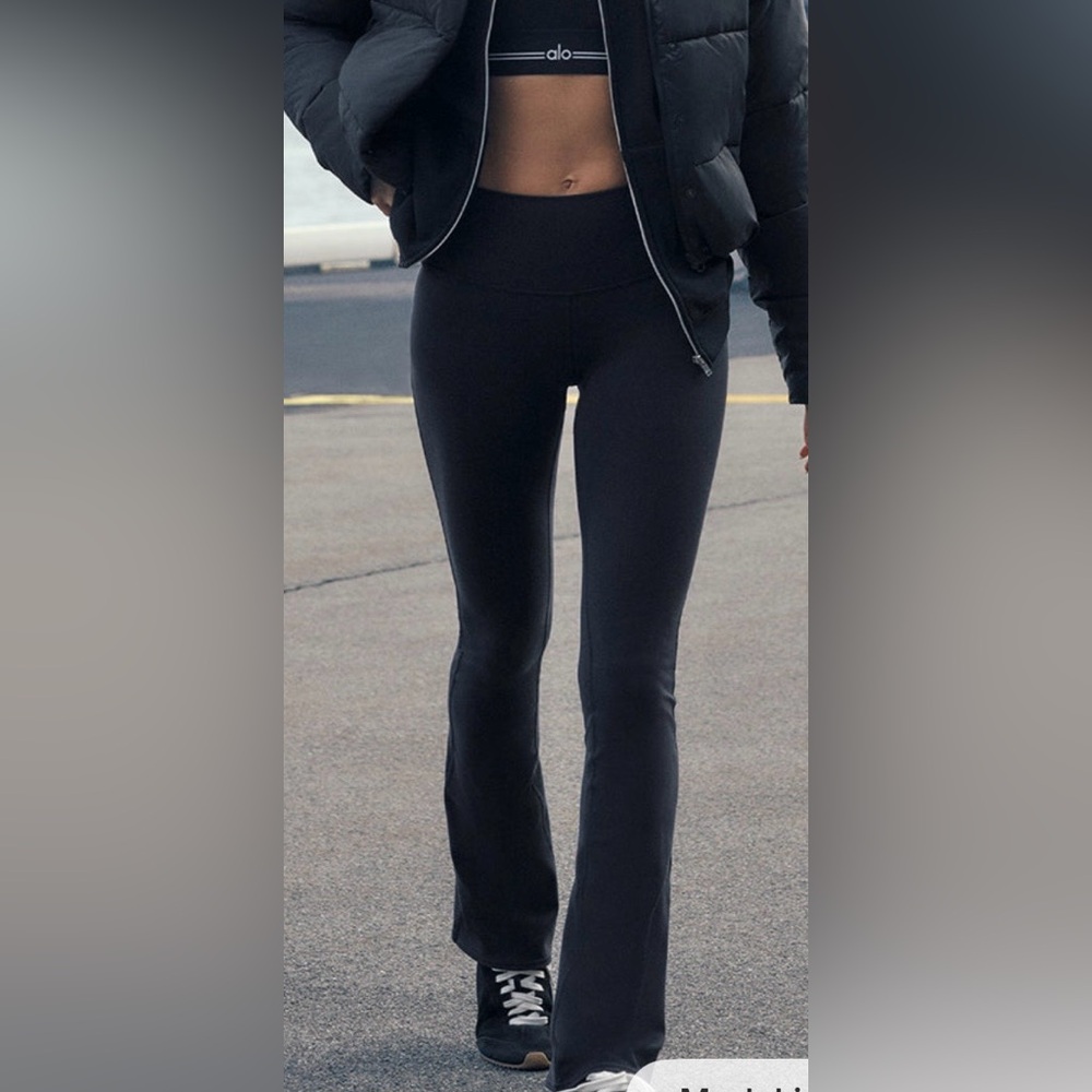 ALO Yoga Black Airbrush High waist bootcut leggings
